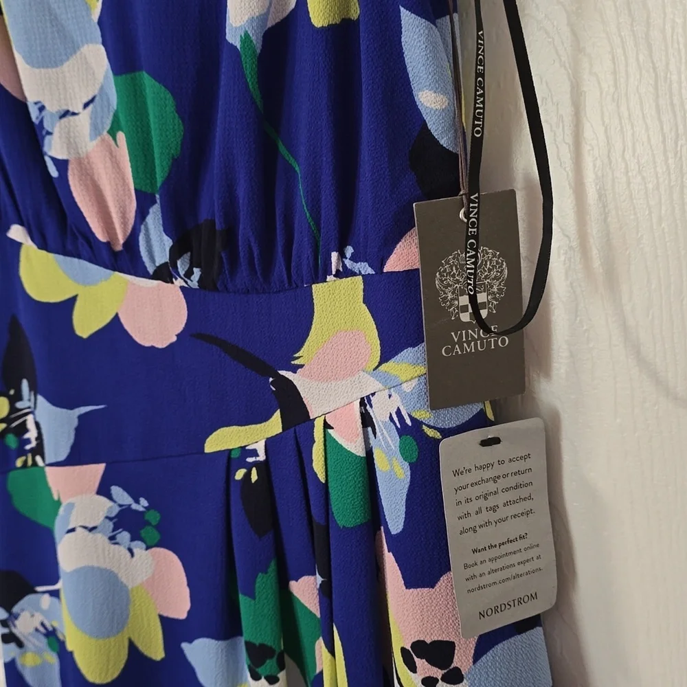 New Vince Camuto Pebble Crepe V-Neck Blouson Pleat dress Size 4 - Picture 5 of 8